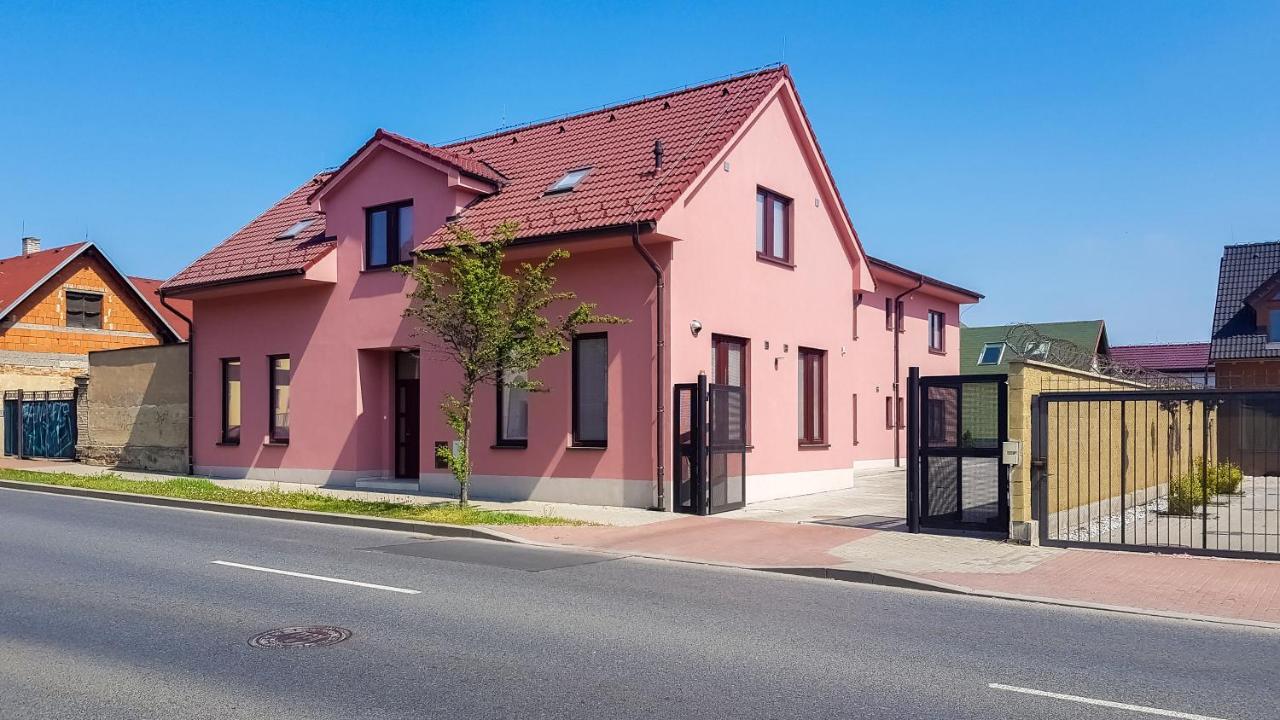 Apartment De Luna Prag Exterior foto