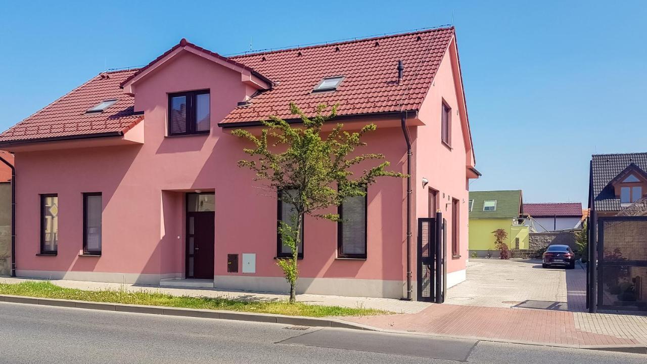 Apartment De Luna Prag Exterior foto
